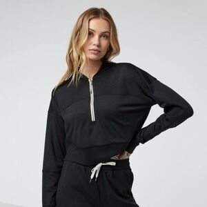 Halo half zip Crop Vuori hoodie